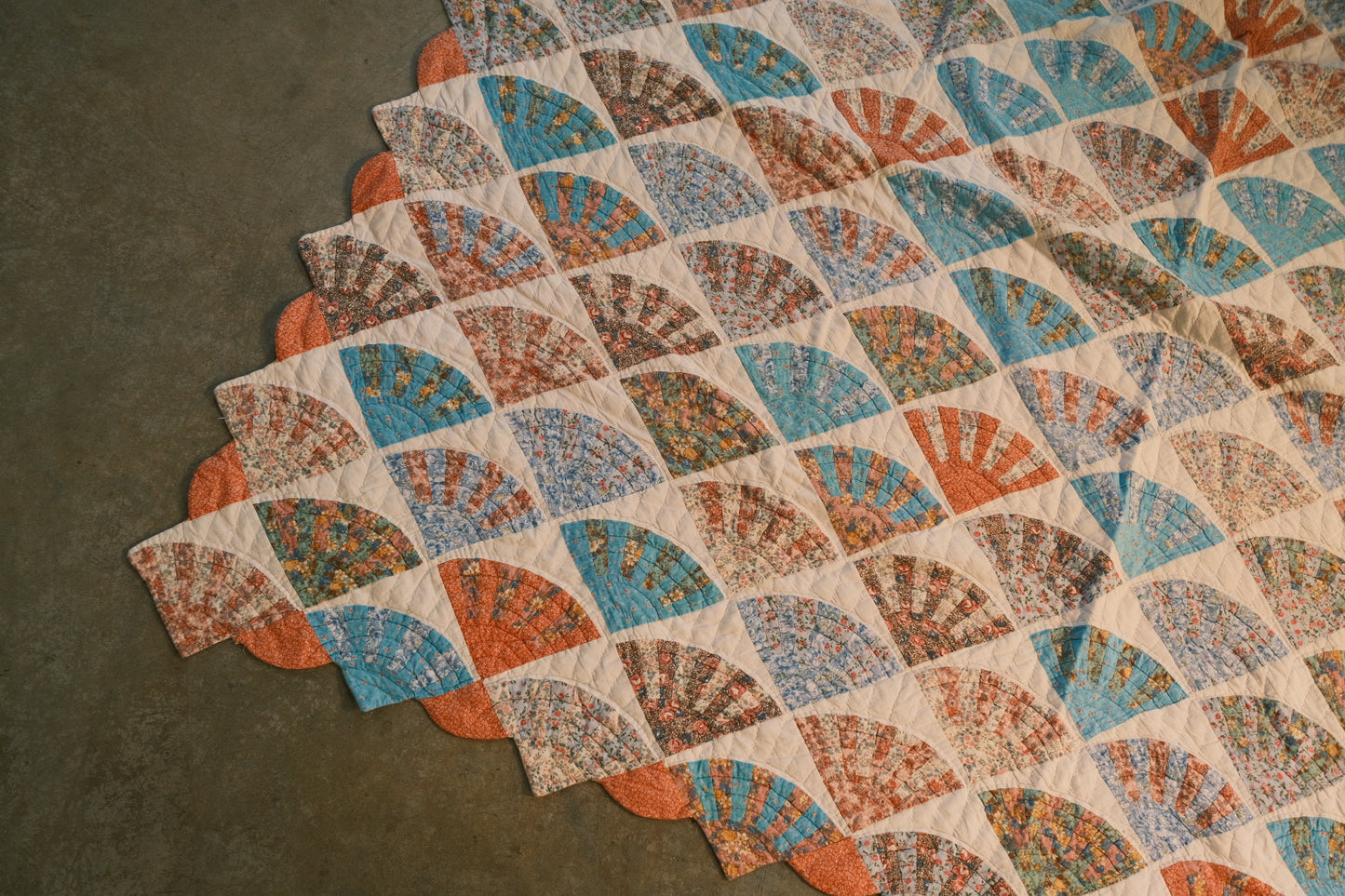 Vintage Full Sized Quilt - 1930's Grandmother's Fan