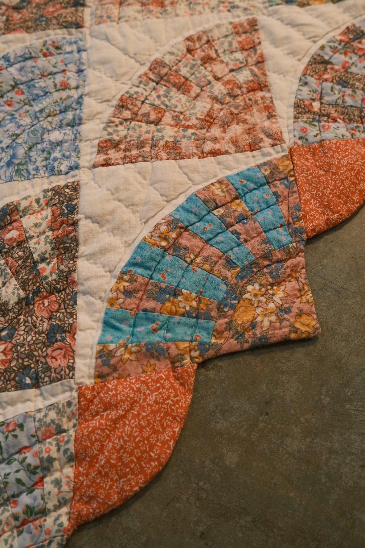 Vintage Full Sized Quilt - 1930's Grandmother's Fan